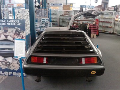 photo_401_delorean_dmc_12_rhd_4_86867_original.jpg