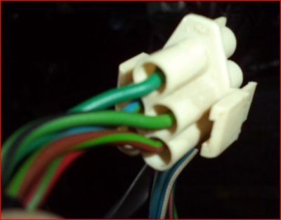 Connecteur sous TDB.JPG